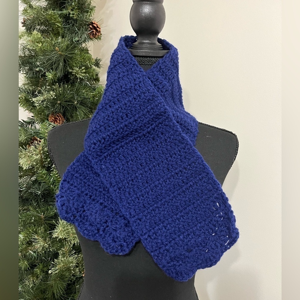 NWT Knana Knots Coat Scarf, Navy Blue, Warm Cozy Sophisticated